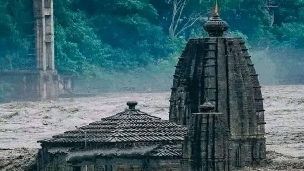 मंडी जिल्ह्यातील पंचवक्त्र शिव मंदिर 300 वर्षे जुनं आहे. त्याला राजा सिद्ध सेनने 1684-1727 दरम्यान तयार केलं होतं. 