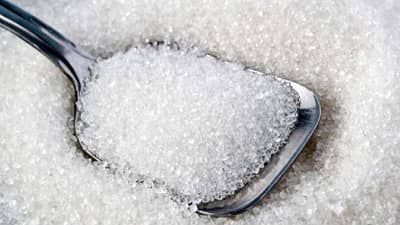 साखर पूर्णपणे सोडणे शहाणपणाचे नाही, हे दुष्परिणाम होऊ शकतात!