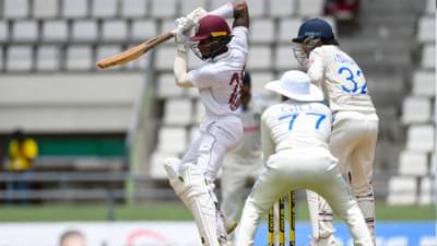 Video : इशान किशन याने यष्टीमागून विराट कोहली याला दिल्या अशा सूचना,  सर्व काही स्टंप माईकमध्ये रेकॉर्ड