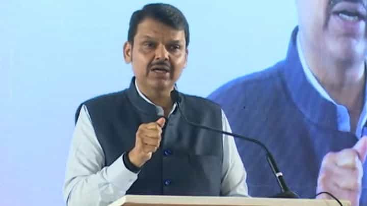 ...तेव्हापासून किळसवानं राजकारण राज्यात सुरू, एकनाथ खडसे यांचा देवेंद्र फडणवीस यांच्यावर हल्लाबोल ...तेव्हापासून किळसवानं राजकारण राज्यात सुरू, एकनाथ खडसे यांचा देवेंद्र फडणवीस यांच्यावर हल्लाबोल