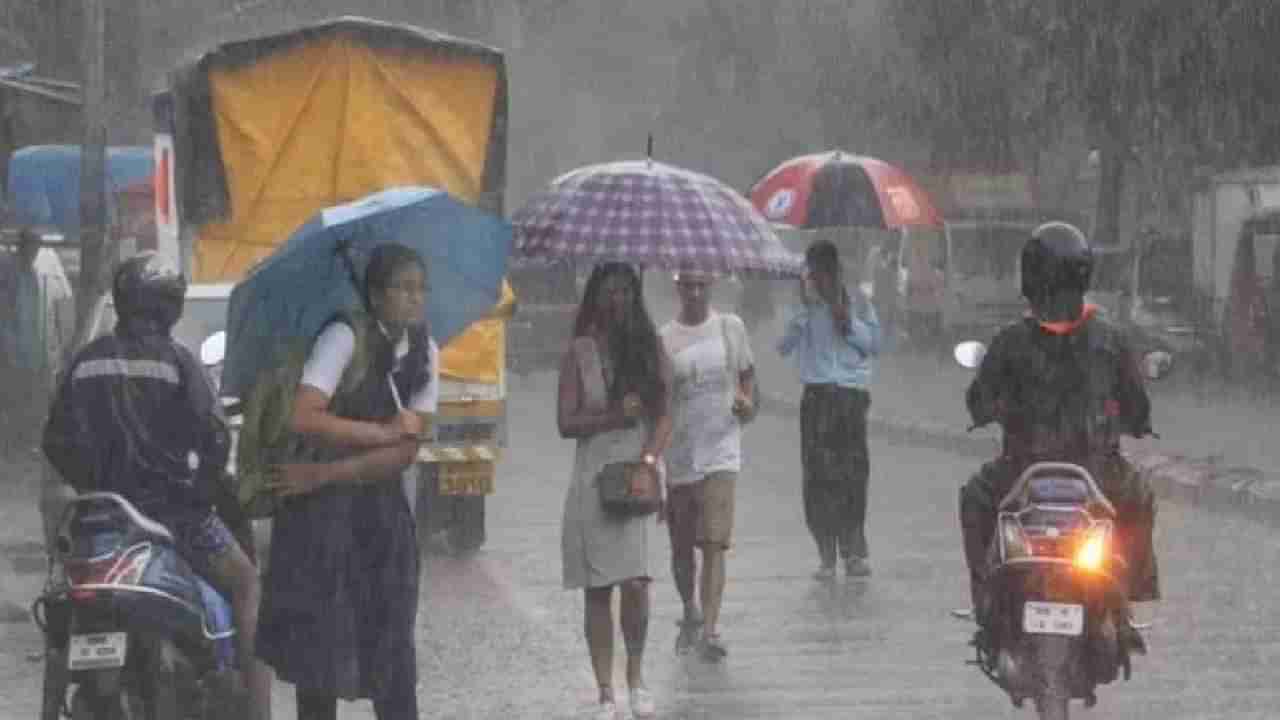 चार दिवसांच्या ब्रेक नंतर पुन्हा धुमशान, मुंबईसह ठाण्यात जोरदार पाऊस; चाकरमान्यांची त्रेधातिरपीट