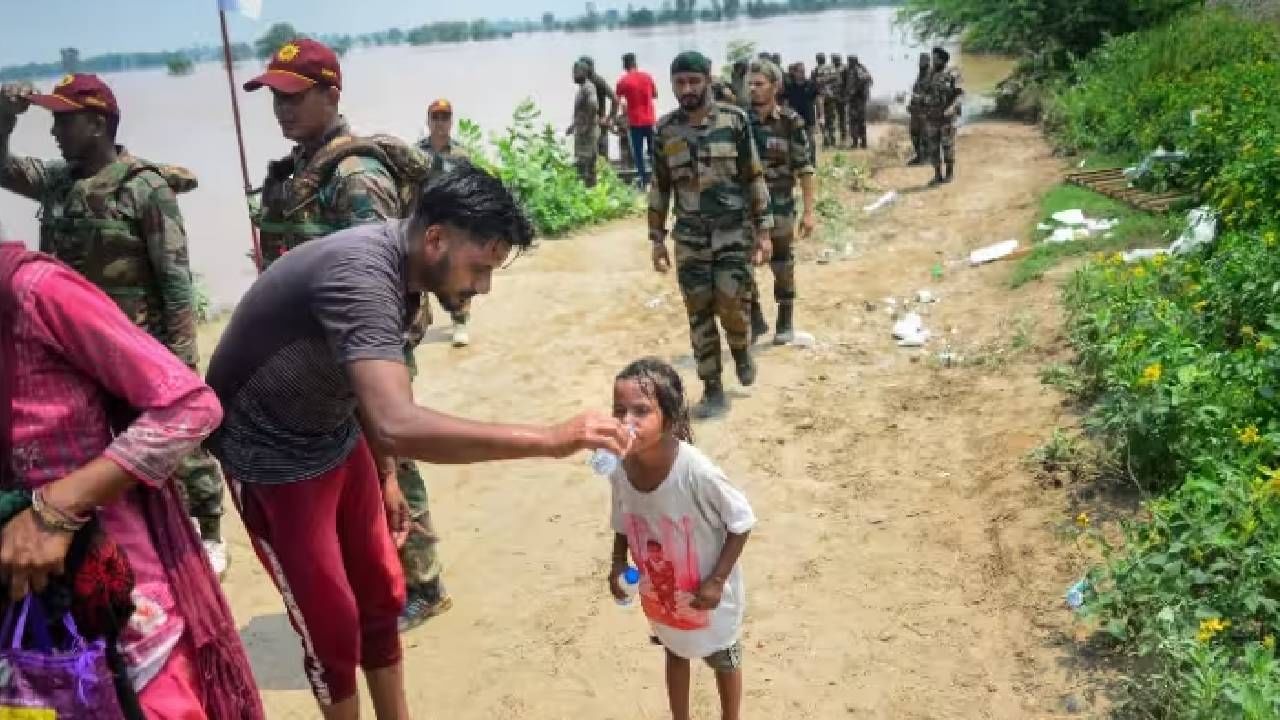 Haryana Flood News : हरियाणात 12 जिल्ह्यांना पुराचा तडाखा, 854 गावात पाणी भरले, नद्यांच्या वाढत्या जलपातळीमुळे अडचणी वाढल्या