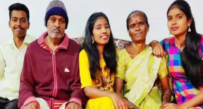Success Story : वडील हमाल, आई शेतमजूर, विपरीत परिस्थितीत मुलगी झाली सीए