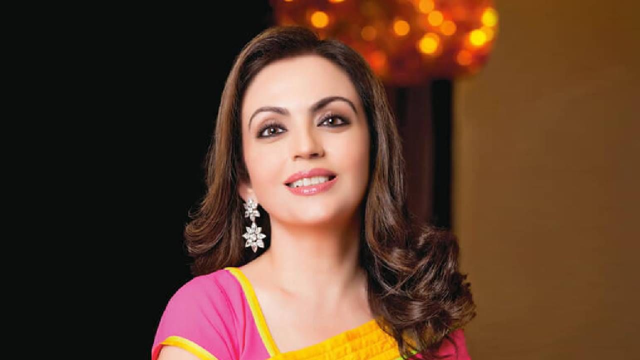 Nita Ambani : ना मॅडम, ना मिसेज अंबानी, नीता अंबानी यांना तर कर्मचारी अदबीने म्हणतात..