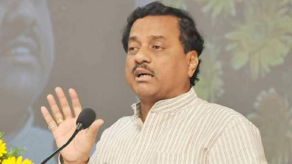 ‘लोकसभेचा माझा मार्ग मोकळा’; तटकरे अजित पवार गटात गेल्याने ठाकरे गटाचा हा नेता खूश