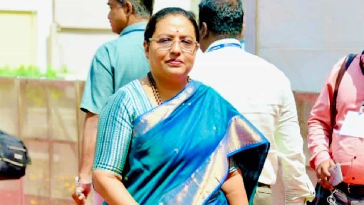 ‘कहाण्या काढायच्या स्टोरीज काढायच्या आणि मग सत्तेत बसायचं’; यशोमती ठाकूर यांची कोणावर टीका