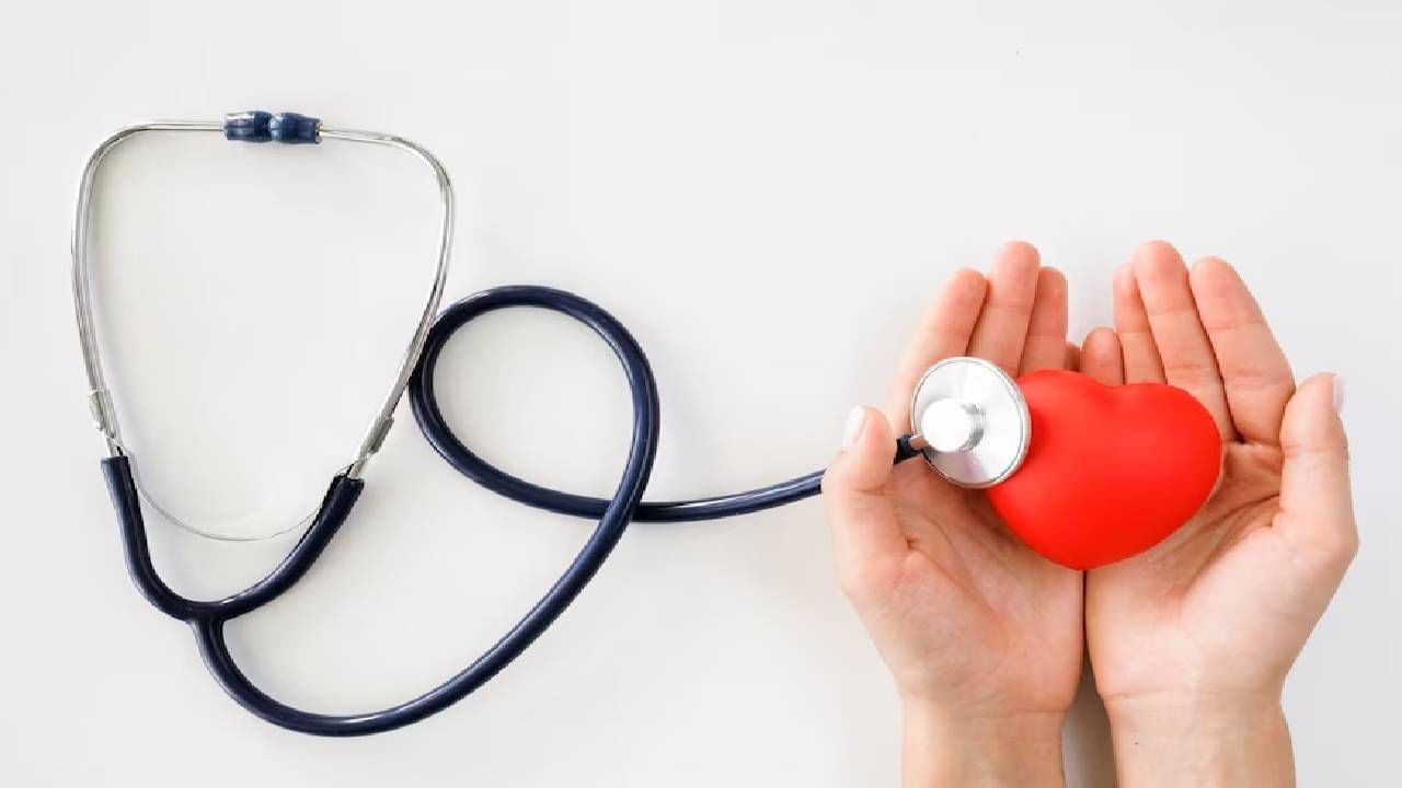 Heart Health : स्वस्थ हृदय हवं असेल तर आजपासूनच या पदार्थांचे सेवन करा सुरू