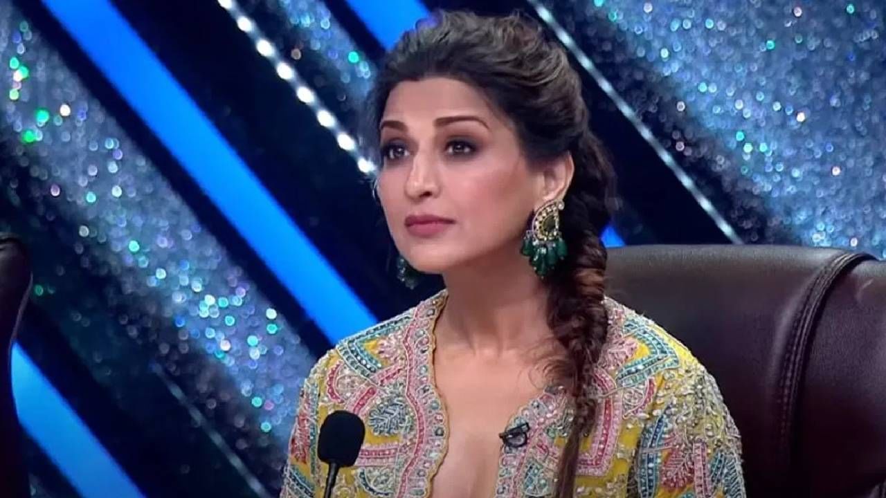 Sonali Bendre | सोनाली बेंद्रेकडून झाली मोठी चूक; जानकीला म्हणाली कृष्णाची आई, व्हिडीओ व्हायरल