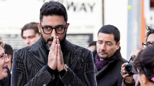 बिग बी अमिताभ बच्चन यांचा मुलगा अभिषेक बच्चन बॉलिवूड स्टार आहे. पण आता राजकारणात पाऊल ठेवणार असल्याची चर्चा रंगली आहे. (Source: Abhishek Instagram)