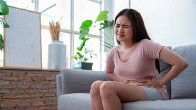 PCOD आजारामुळे महिलांच्या मानसिक आरोग्यावरही परिणाम होतो का ? तज्ज्ञ काय सांगतात ?