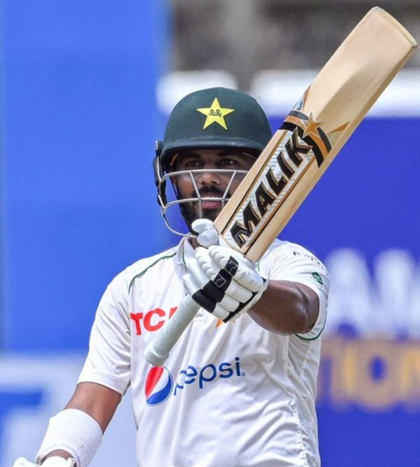 सऊदच्या कसोटी कारकीर्दीतील पहिलीवहिली डबल सेंच्युरी आहे.