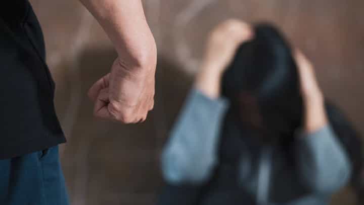 ‘हे शासन आहे की दुष्याशन?’ शिवसेना नेत्याचा महिला सुरक्षिततेवरून सरकारवर घणाघात ‘हे शासन आहे की दुष्याशन?’ शिवसेना नेत्याचा महिला सुरक्षिततेवरून सरकारवर घणाघात