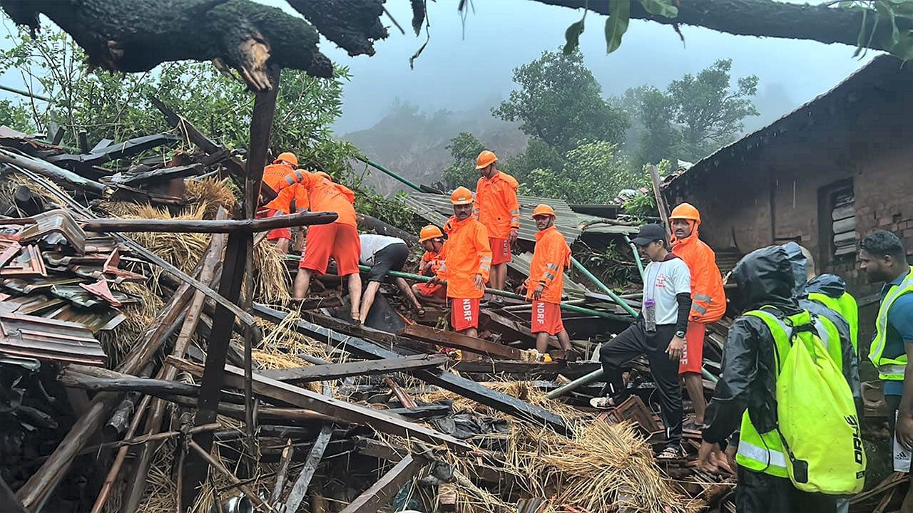 इर्शाळवाडीत घडलेली घटना दुर्देवी, मृतांच्या कुटुंबियांना मदत केली पाहिजे, काँग्रेस नेत्याची प्रतिक्रिया