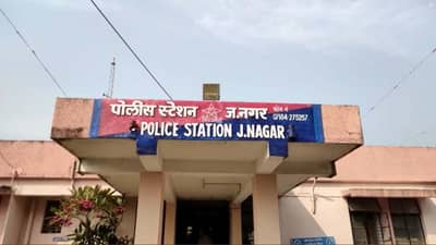 Bhandara Crime : पिस्तुलचा धाक दाखवून गोल्डन मॅनला लुटण्याचा प्रयत्न, घटना सीसीटीव्हीत कैद