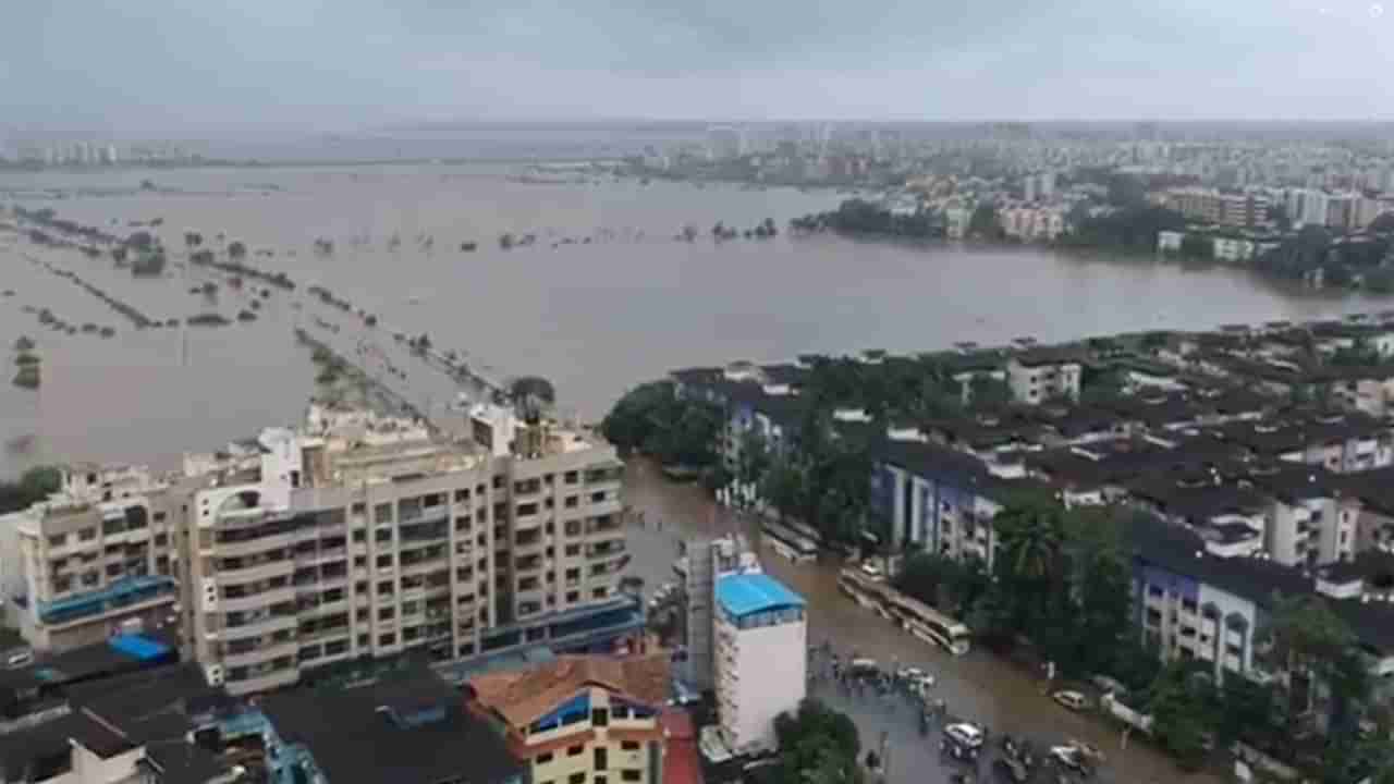 भय इथले संपत नाही, वसई-विरारमध्ये पावसाचा कहर, संपूर्ण शहरात पाणीच पाणी