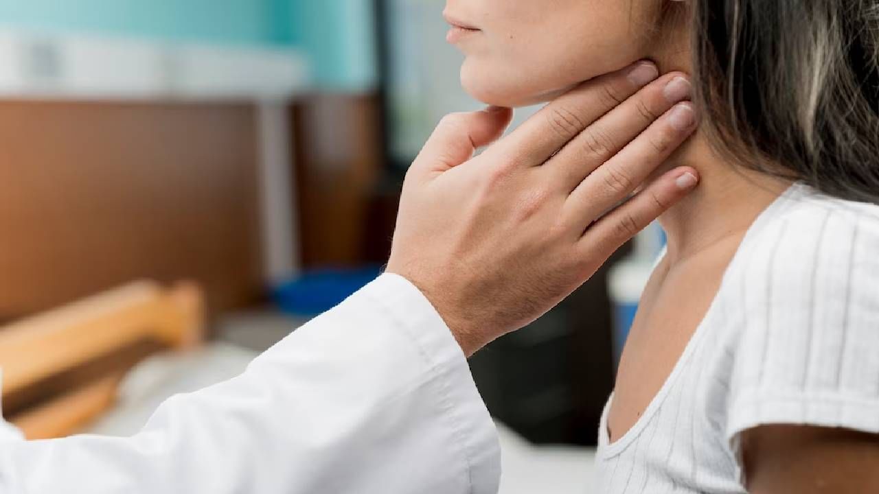 Thyroid : थायरॉईडच्या रुग्णांनी चुकूनही हे पदार्थ खाऊ नयेत, नाहीतर...