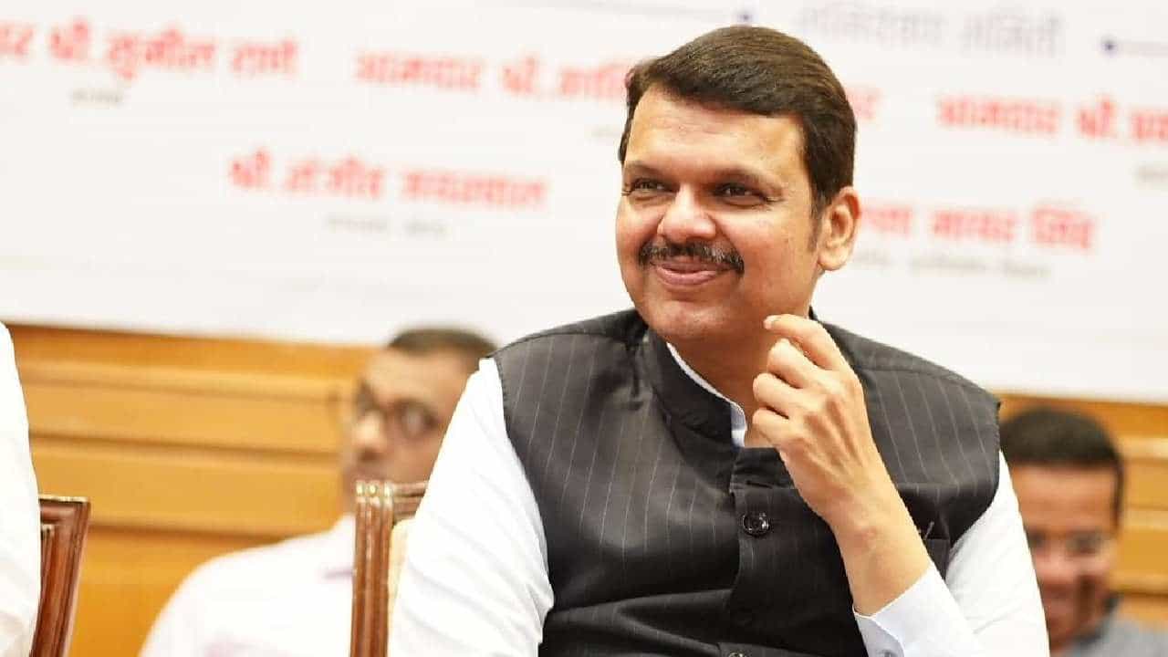 वेद बारणे या चिमुरड्याच्या फडणवीस यांना वाढदिवसाच्या अनोख्या शुभेच्छा; फडणवीस यांनीही केले कौतुक