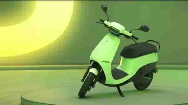 OLA S1 Air Sale : OLA ची जादू पुन्हा! इलेक्ट्रिक स्कूटर बाजारात धुमाकूळ, मिळतील हे फीचर्स