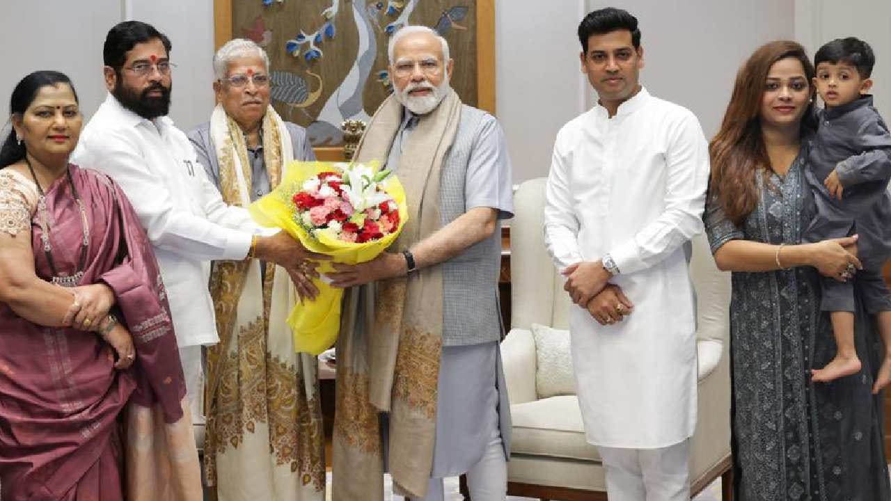 राज्यातील पावसाची परिस्थिती  इर्शाळवाडी दुर्घटनेबाबत पंतप्रधानांसोबत चर्चा झाली. राज्यातील प्रकल्पही चर्चा झाली, शेतकरी आरोग्य क्षेत्राबाबतही पंतप्रधान यांच्यासोबत चर्चा झाली, असं एकनाथ शिंदे यांनी सांगितलं. 