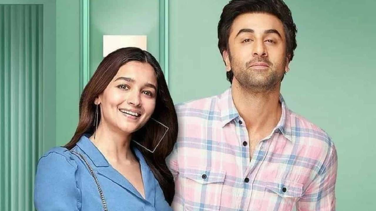 Alia Bhatt | आलिया भट्ट हिने केला रणबीर कपूर याच्याबद्दल अत्यंत मोठा खुलासा, म्हणाली, अजूनही त्याने Alia Bhatt | आलिया भट्ट हिने केला रणबीर कपूर याच्याबद्दल अत्यंत मोठा खुलासा, म्हणाली, अजूनही त्याने