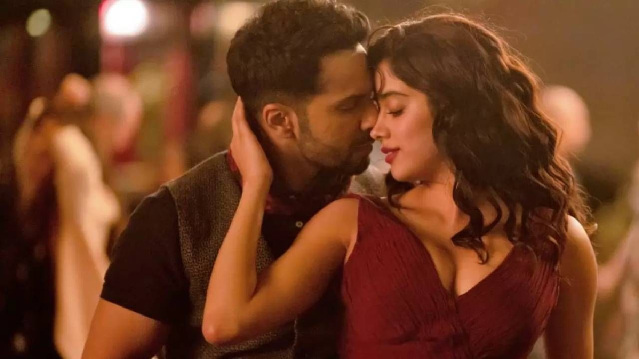 वरुण धवन म्हणाला की, मला यापूर्वी चित्रपटासाठी कधीच इतके जास्त फोन आले नाहीत जे आता येत आहेत. मी खरोखरच सर्वांचा आभारी आहे. वरुण धवनची पोस्ट व्हायरल होत आहे. 