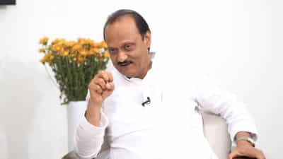 अजितदादा मुख्यमंत्री होणार का? प्रकाश आंबेडकर म्हणाले, “हे फक्त तीनच नेते सांगू शकतील”