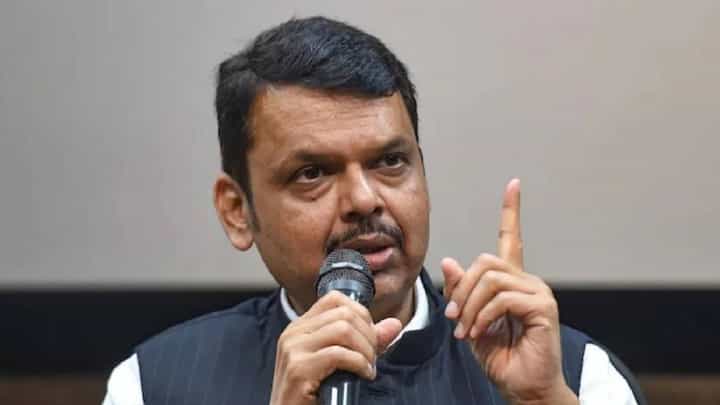 कालपर्यंत सुप्रीम कोर्टाला शिव्या देणारे, आज...; देवेंद्र फडणवीस यांचा काँग्रेसवर हल्लाबोल कालपर्यंत सुप्रीम कोर्टाला शिव्या देणारे, आज...; देवेंद्र फडणवीस यांचा काँग्रेसवर हल्लाबोल