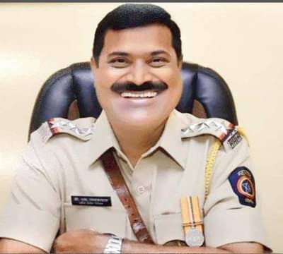 आई, मुलाला बाहेर काढलं, बंद खोलीत पत्नीचा काटा काढला, गोळीबाराचा आवाजानंतर पुतण्या आला अन् जीवाला मुकला !