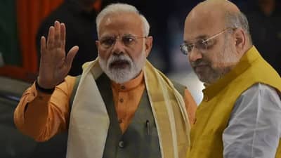 ‘त्यांनी संसदेच्या बाहेर जे वक्तव्य केलं ते संसदे करावं’; मणिपूरवरून राऊत यांचा मोदी यांना टोला