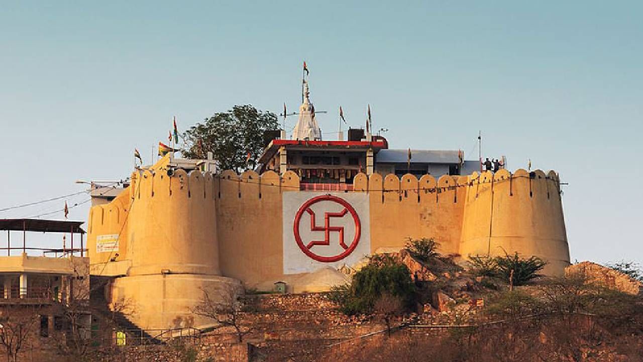 भारतातल्या या ठिकाणी आहे सोंड नसलेल्या गणपतीचे मंदिर, असे मंदिर का बांधण्यात आले?