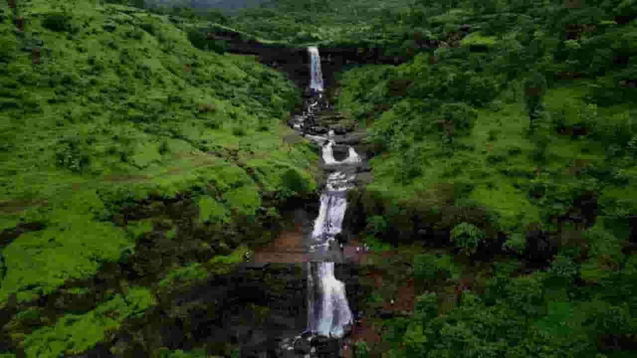पावसामुळे खुलले इगतपुरीचे निसर्ग सौंदर्य; डोंगर, शेती, धबधब्याचे मनमोहक सौंदर्य ड्रोनच्या माध्यमातून