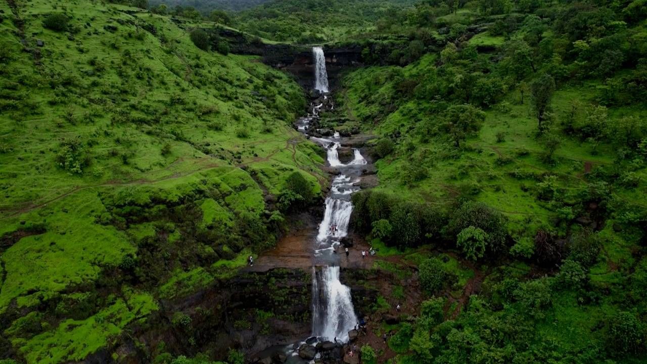 पावसामुळे खुलले इगतपुरीचे निसर्ग सौंदर्य; डोंगर, शेती, धबधब्याचे मनमोहक सौंदर्य ड्रोनच्या माध्यमातून