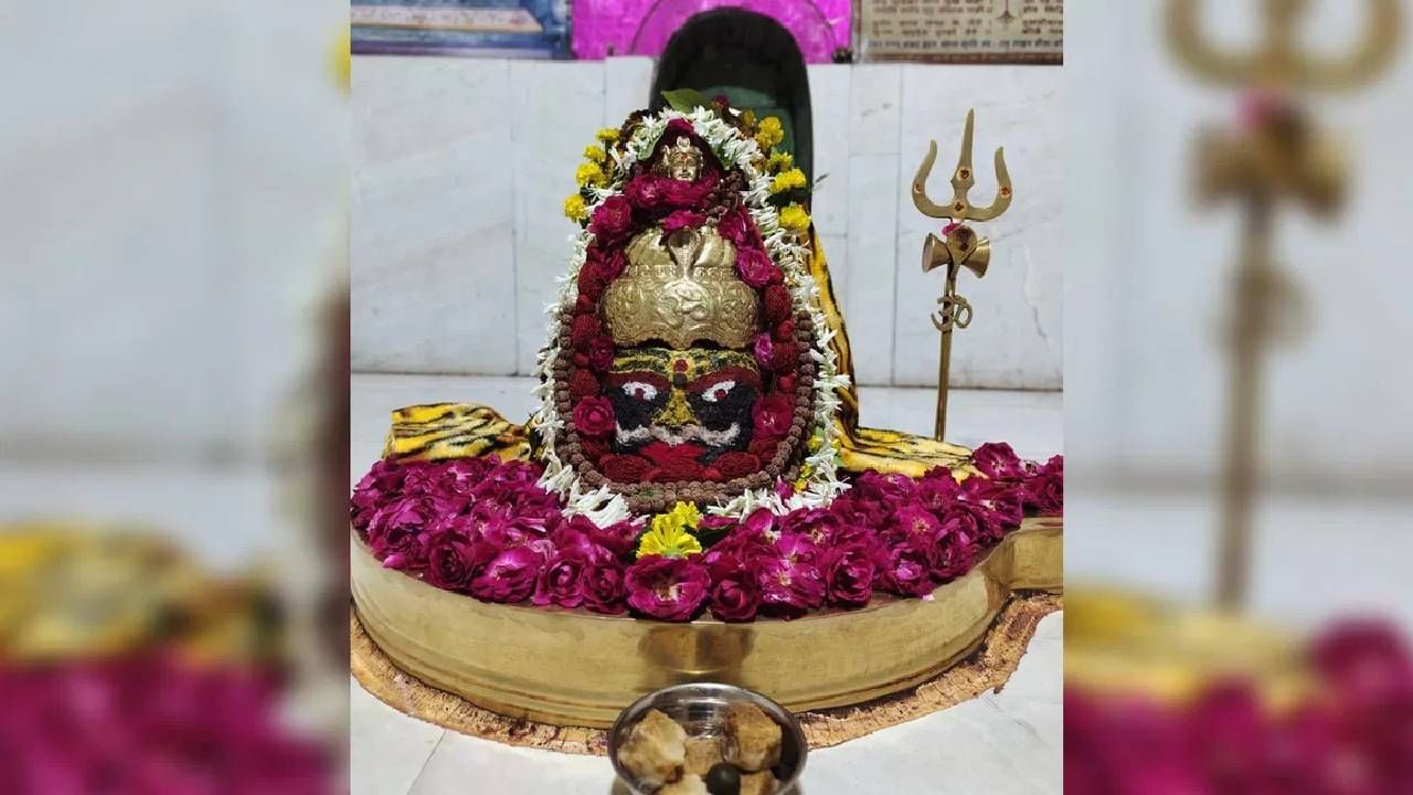 Hanumanteshwar Mahadev : जगातले एकमेव महादेवाचे मंदिर, जिथे होतो तीळाच्या तेलाने अभिषेक Hanumanteshwar Mahadev : जगातले एकमेव महादेवाचे मंदिर, जिथे होतो तीळाच्या तेलाने अभिषेक