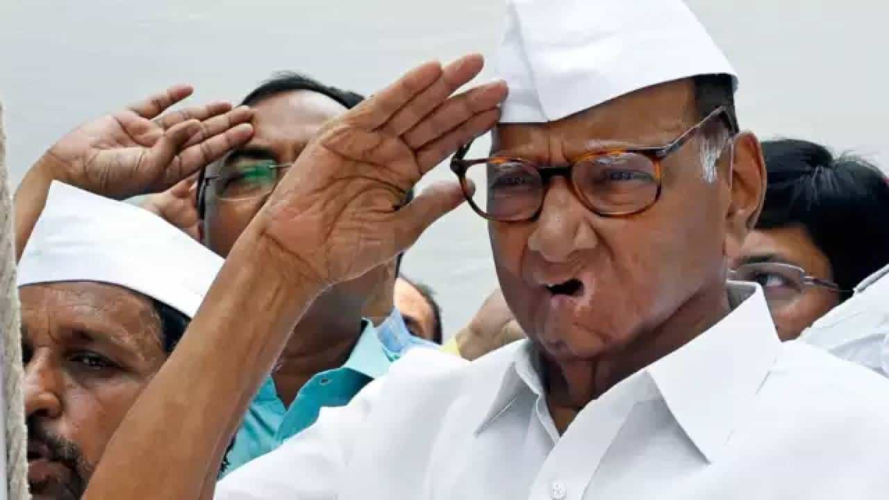 राष्ट्रवादीच्या फुटीनंतर शरद पवार यांची मोठी खेळी, पवार यांच्या खेळीने भाजपला खिंडार पडणार? राष्ट्रवादीच्या फुटीनंतर शरद पवार यांची मोठी खेळी, पवार यांच्या खेळीने भाजपला खिंडार पडणार?