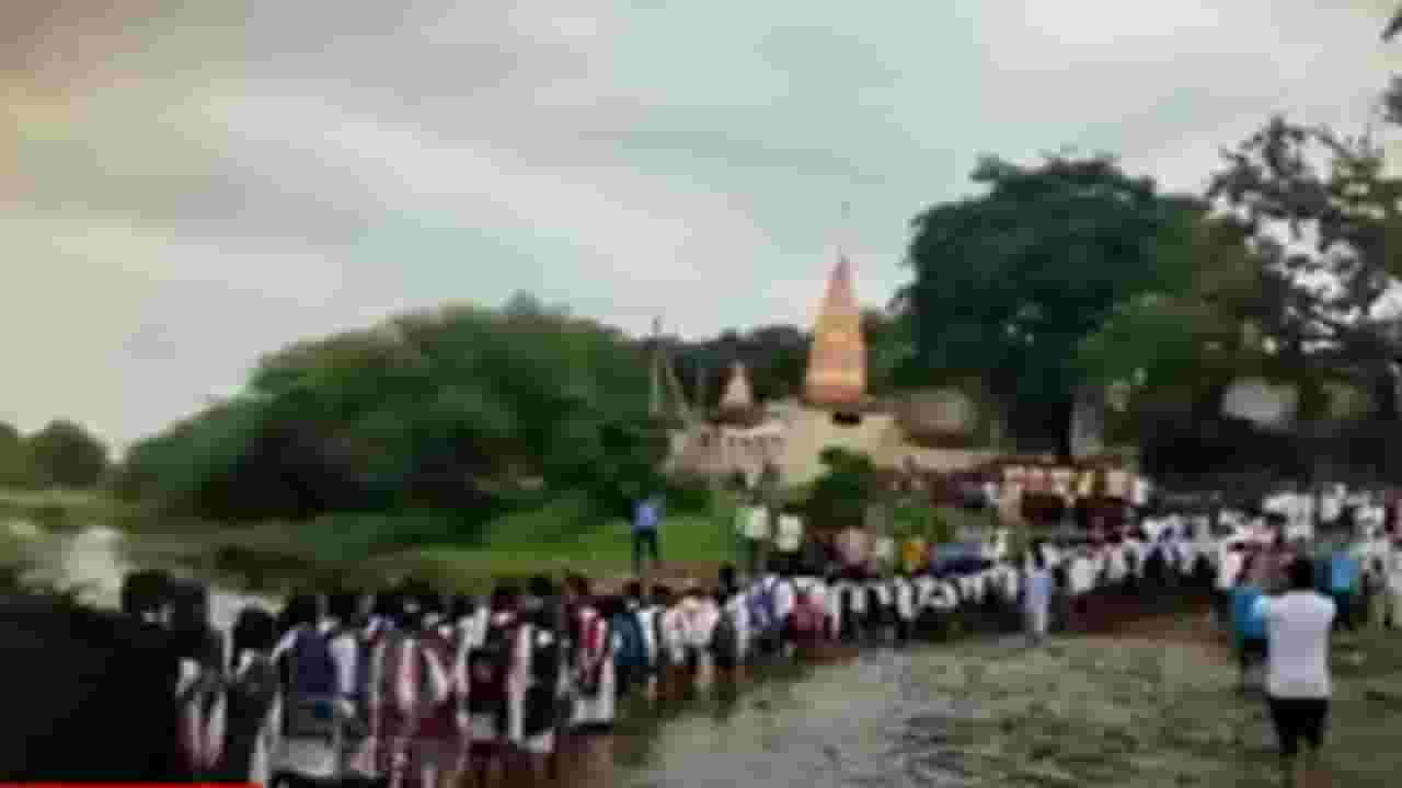 शिक्षणासाठी जीव धोक्यात! जीव मुठीत घेऊन कुठं सुरूये विद्यार्थ्यांचा जीवघेणा प्रवास?