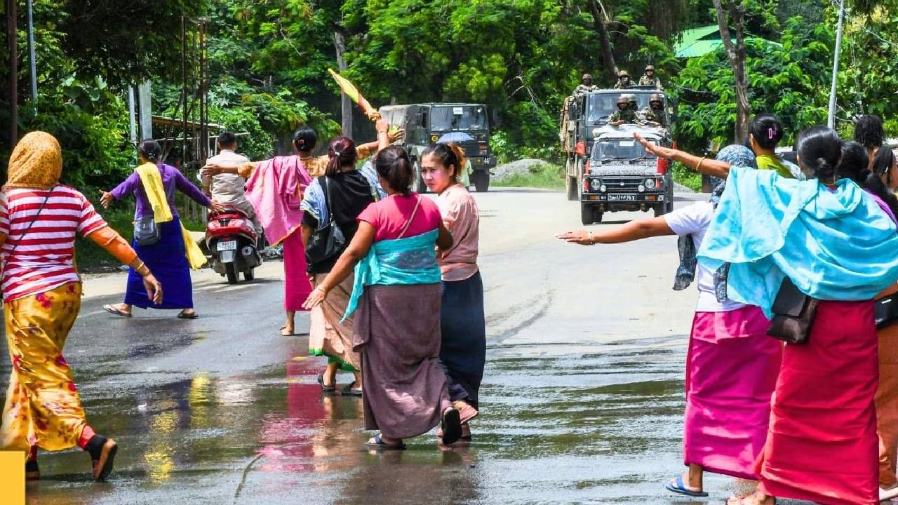 आता आमच्यावर बलात्कार होऊ देणार नाही; मणिपूरच्या महिला मशाल घेऊन रस्त्यावर; राज्यात 'मीरा पैबी'ला सुरुवात