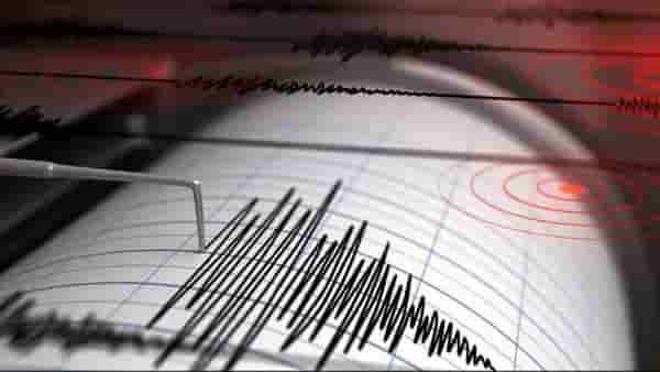 Earthquake in Delhi | दिल्ली हादरली! भूकंपाचे तीव्र धक्के, नागरिकांमध्ये भीतीचे वातावरण