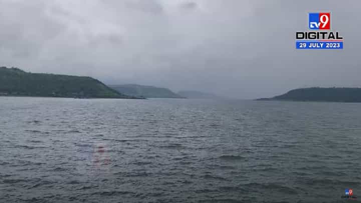 पुण्यातील कमान जलाशय ओव्हरफ्लो, भीमा काठच्या गावांना सतर्कतेचा इशारा; नागरिकांना धास्ती पुण्यातील कमान जलाशय ओव्हरफ्लो, भीमा काठच्या गावांना सतर्कतेचा इशारा; नागरिकांना धास्ती