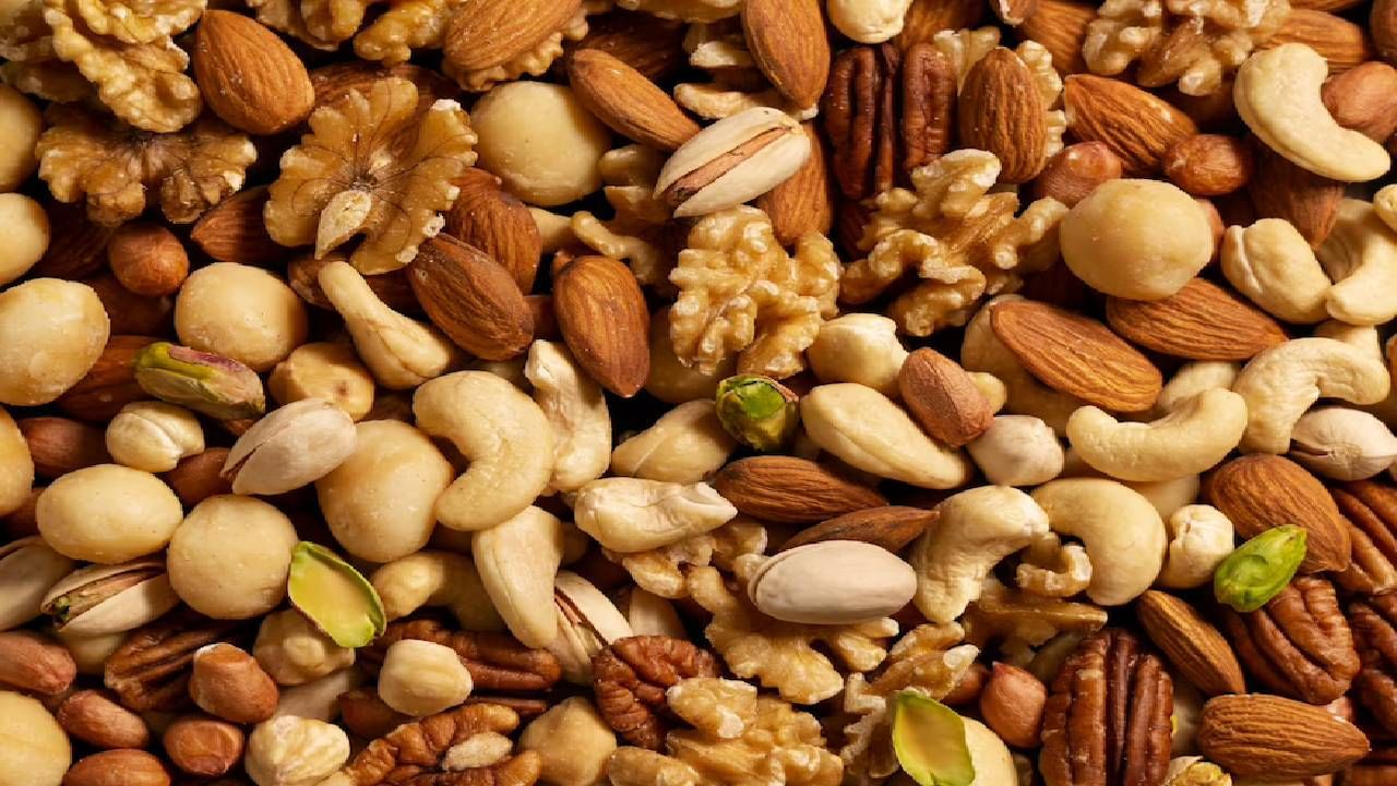 Dry Fruits : ड्राय फ्रुट्समधील या चार गोष्टी प्रमाणात खा, बु्स्टरसारखी वाढेल शक्ती