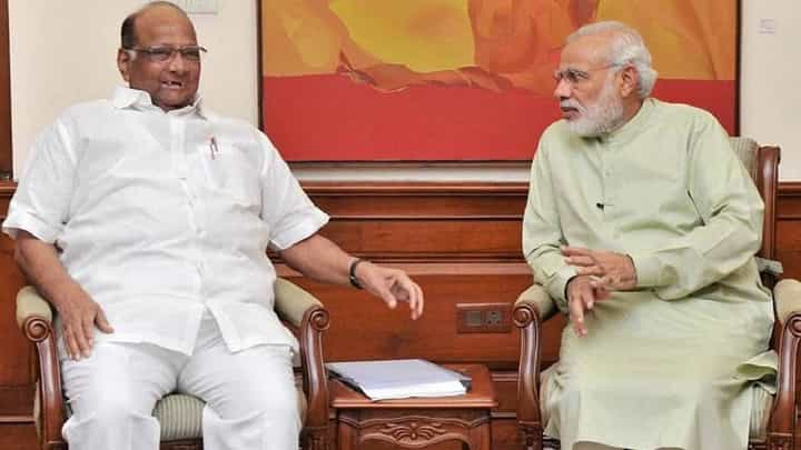 शरद पवार यांनी आपल्या शिष्याची कानउघाडणी करावी, पंतप्रधान मोदी यांच्या पुणे दौऱ्यावरून काँग्रेस नेत्याचा हल्लाबोल शरद पवार यांनी आपल्या शिष्याची कानउघाडणी करावी, पंतप्रधान मोदी यांच्या पुणे दौऱ्यावरून काँग्रेस नेत्याचा हल्लाबोल