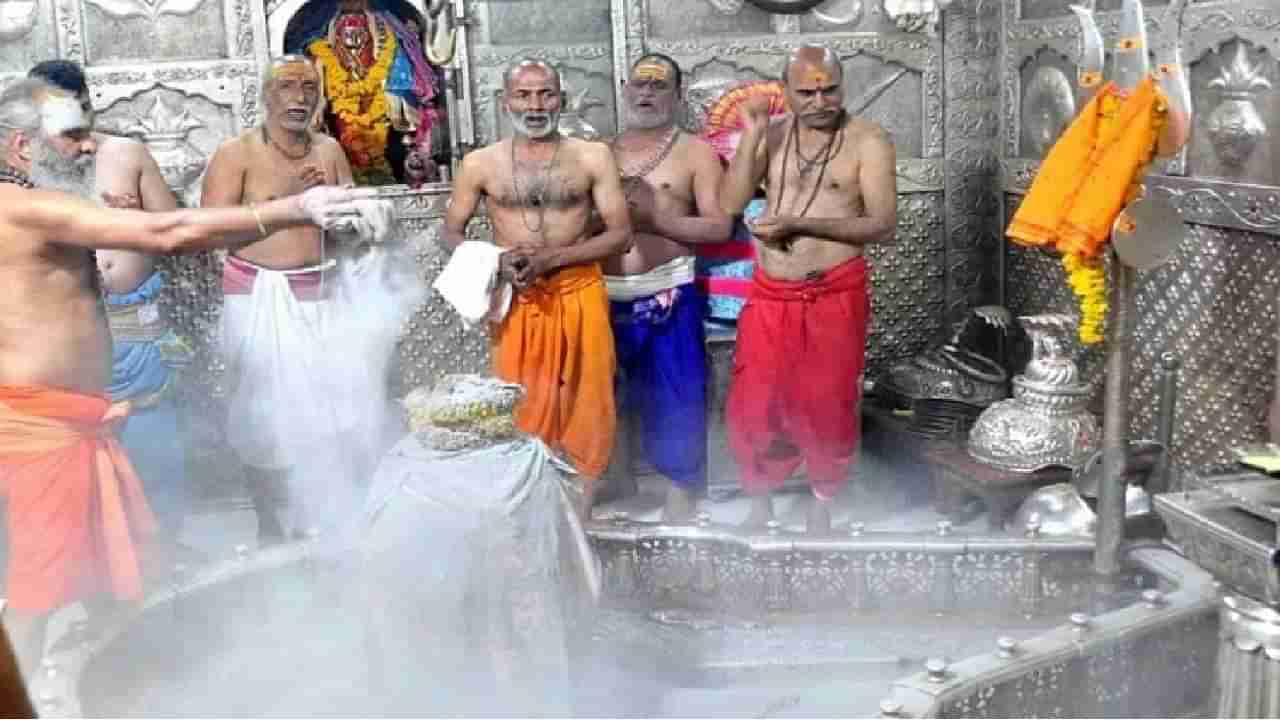 Importance of Bhasma : महादेवाला का प्रिय आहे भस्म, हे आहे त्यामागचे कारण