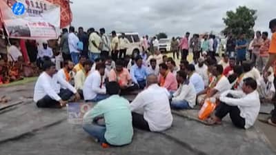 यवतमाळच्या शिंदोला साखरा ते जुगाद रस्त्याची बिकट अवस्था; भाजपकडून रस्ता रोको आंदोलन