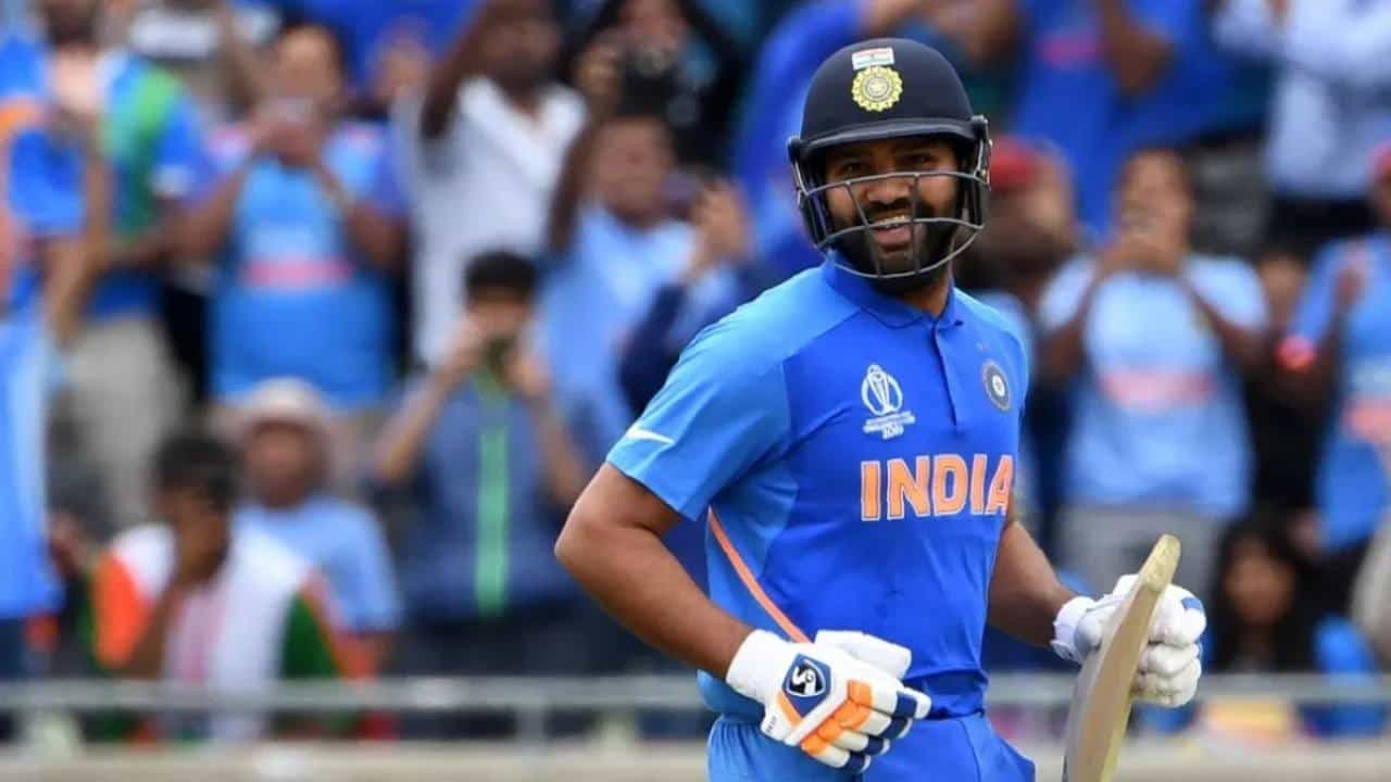 आशिया कप स्पर्धेत कर्णधार रोहित शर्मा याच्या शिरपेचात मानाचा तुरा खोवला जाण्याची शक्यता आहे. मास्टर ब्लास्टर सचिन तेंडुलकरच्या नावावर असलेले काही विक्रम मोडण्याची शक्यता आहे.