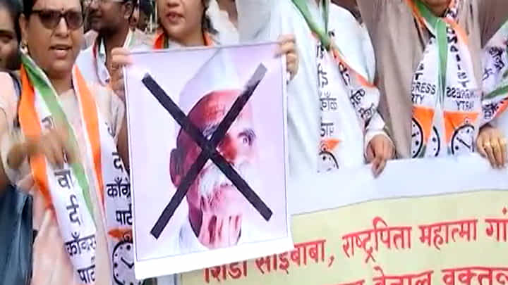 संभाजी भिडे यांच्याविरोधात अजित पवार गट देखील रस्त्यावर, आंदोलनकरून केली अटकेची मागणी संभाजी भिडे यांच्याविरोधात अजित पवार गट देखील रस्त्यावर, आंदोलनकरून केली अटकेची मागणी
