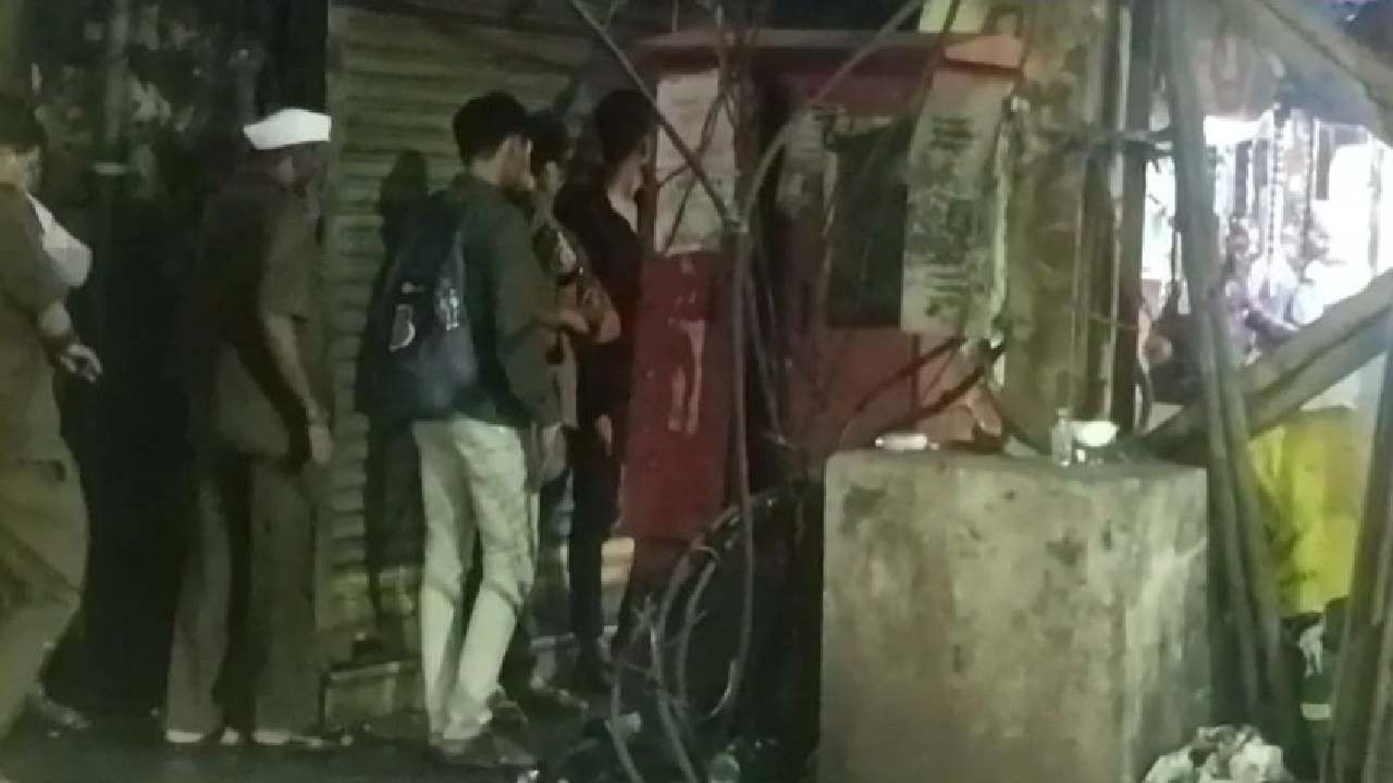 Kalyan Crime : कल्याण स्टेशन रोड बनलाय दारूचा अड्डा, भर रस्त्यात तळीरामांचा उच्छाद