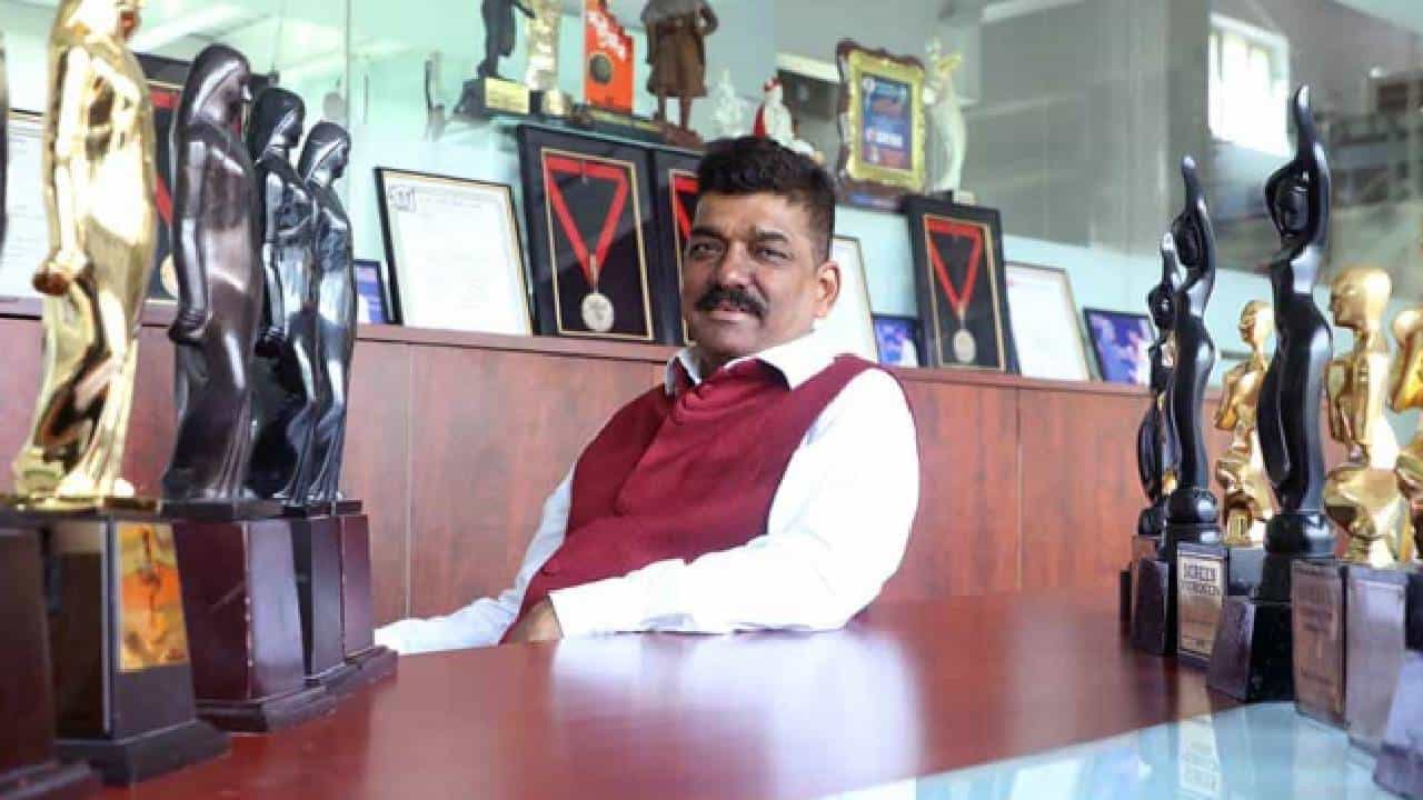 Nitin Desai | भाजपाच्या या नेत्याने नितीन देसाई यांना दिलेला फ्रेश स्टार्टचा सल्ला, डोक्यावर होतं 252 कोटींच कर्ज