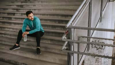 जिना चढताना तुम्हालाही दम लागतो का ? यापैकी तर कोणता आजार नाही ना, करा चेक