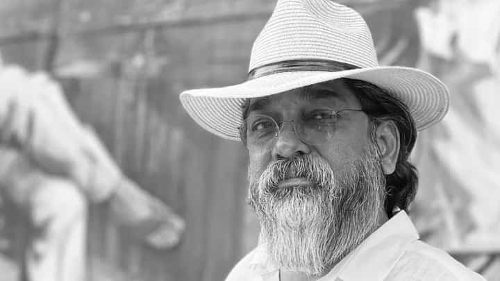नितीन देसाई यांचे 'त्या' ११ ऑडिओ क्लिप ऐकून पत्नी नेहा यांची पोलिसांत तक्रार, काय केले आरोप? नितीन देसाई यांचे 'त्या' ११ ऑडिओ क्लिप ऐकून पत्नी नेहा यांची पोलिसांत तक्रार, काय केले आरोप?
