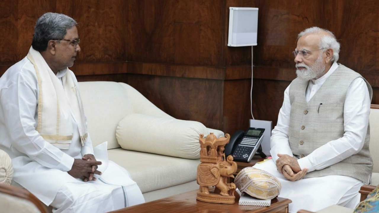 पंतप्रधान नरेंद्र मोदी यांच्याशी विविध मुद्द्यांवर बातचित केल्याचं सिद्धरामय्या यांनी आपल्या पोस्टमध्ये म्हटलं आहे. 