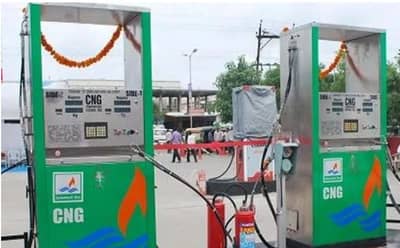 Pune News : पुणेकरांनो CNG भरुन घ्या, पंपचालकांनी घेतला विक्री थांबवण्याचा निर्णय